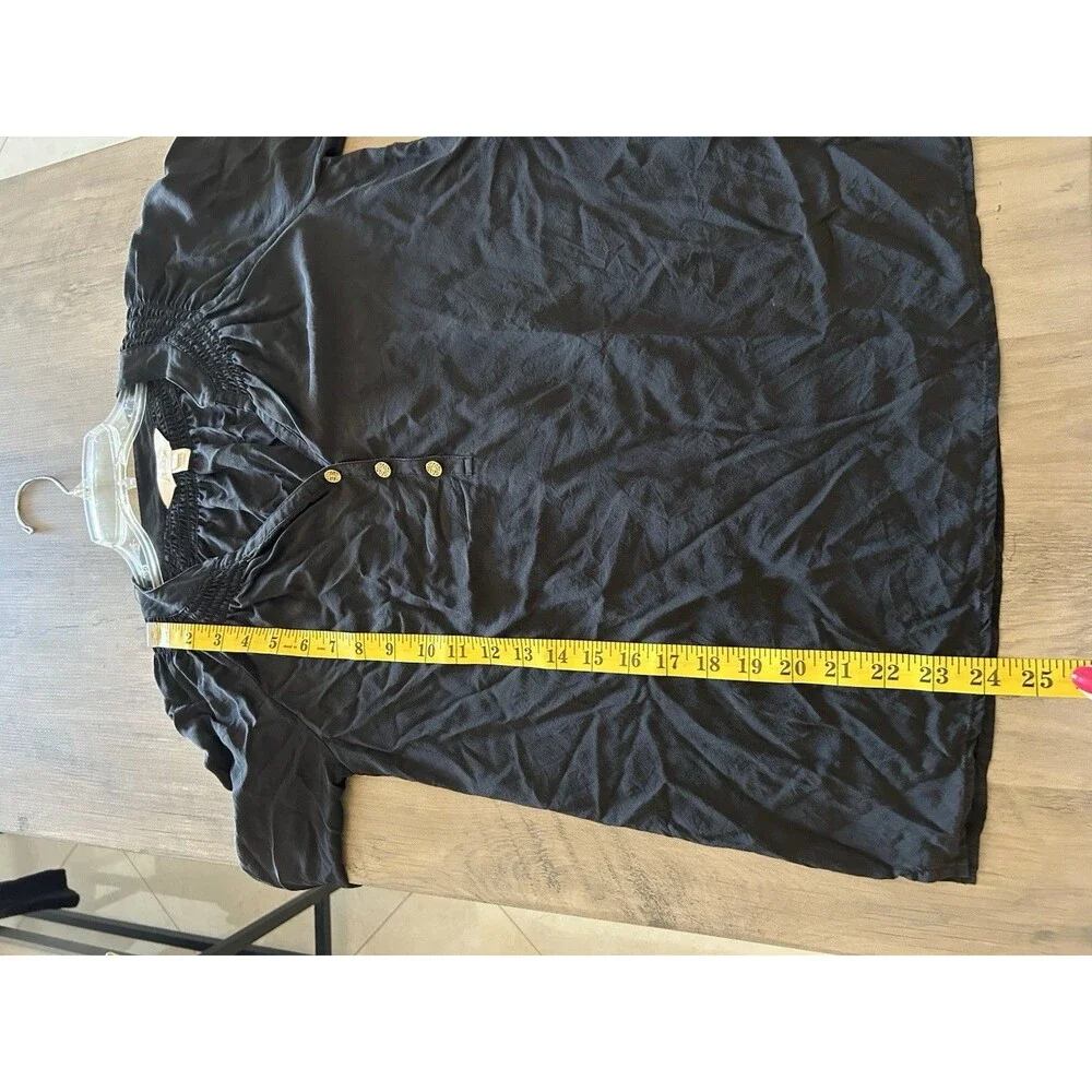 Lilly Pulitzer Elsa Size XS Black Puff Sleeve Split V-Neck Buttons 100% Silk